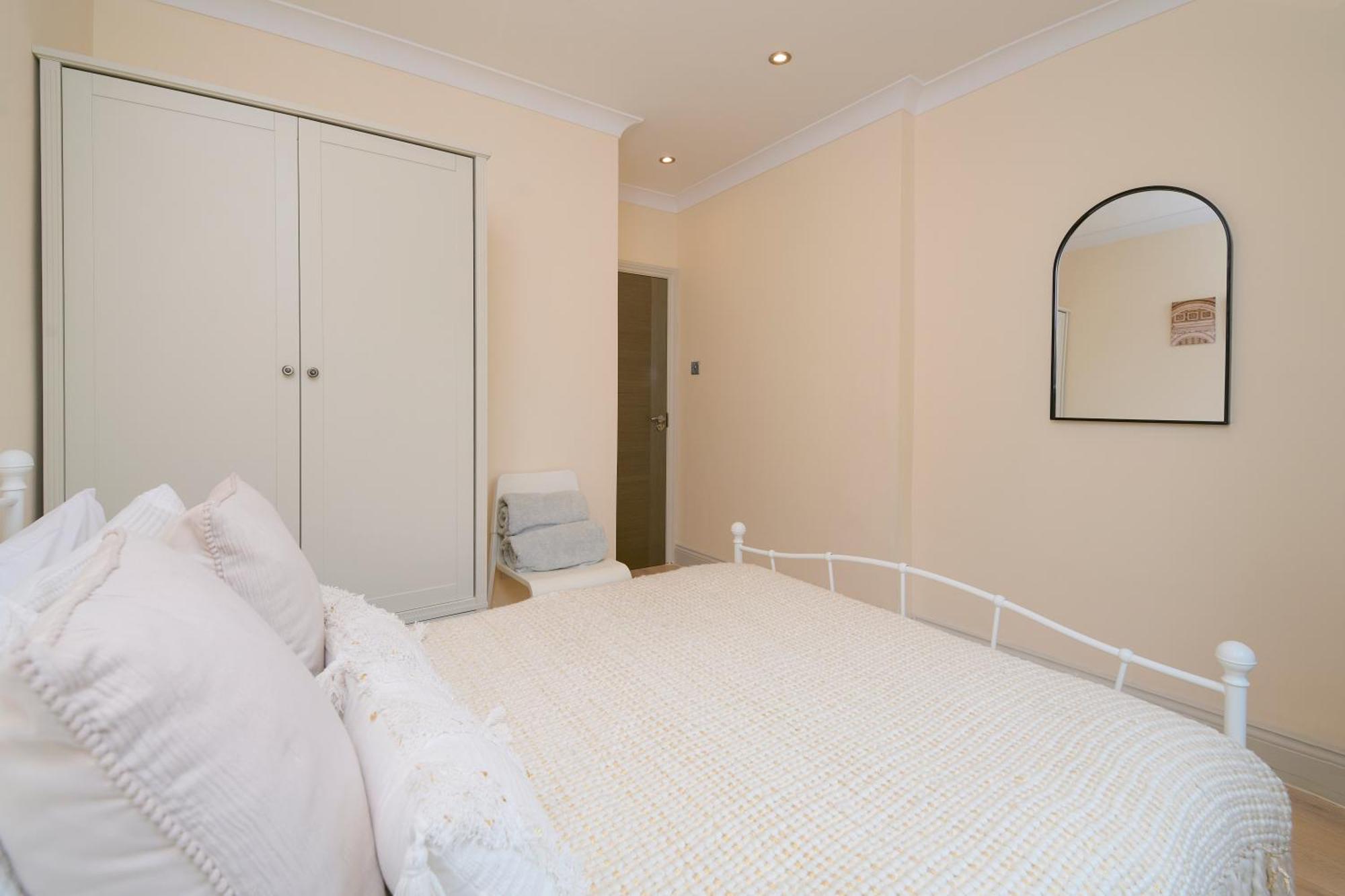 Stylish 4Bed 2 Bath, Nw London Large Apartment Extérieur photo